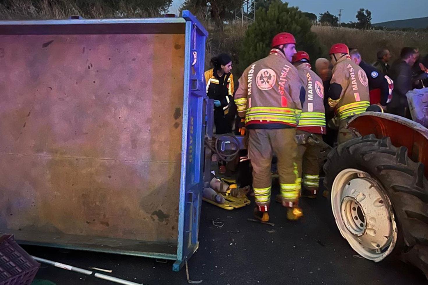 Akhisar’da zincirleme kaza: 2 ölü, 1’i ağır 7 yaralı