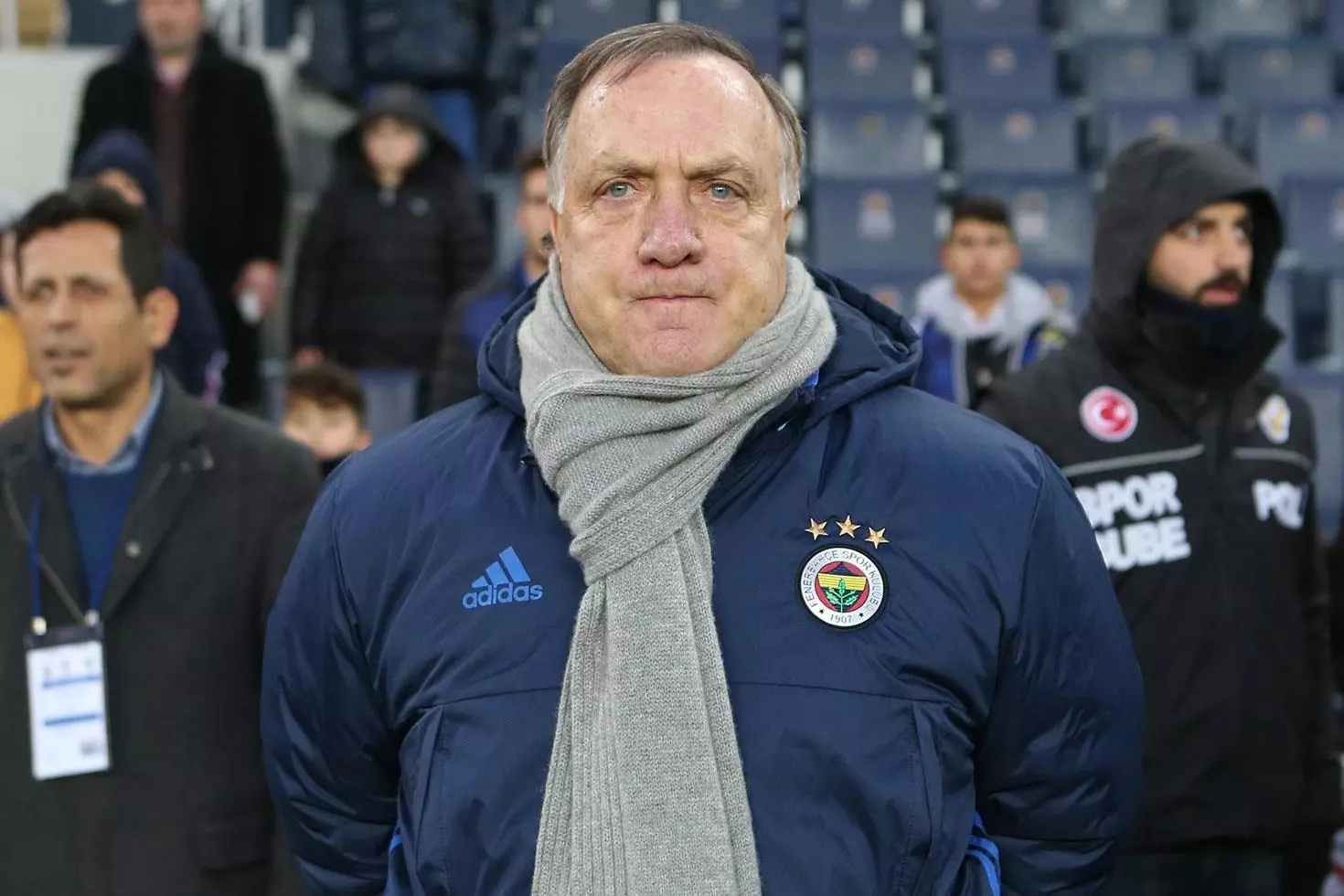 Yardımcısı açıkladı Dick Advocaat’ı isteyen Süper Lig devi bakın kimmiş