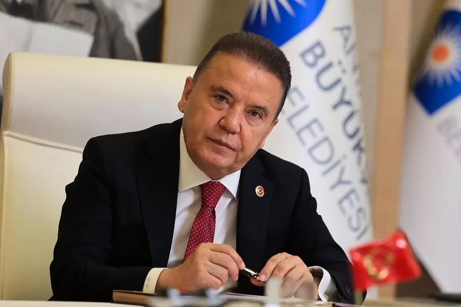 Cezaevindeki Muhittin Böcek gece acil olarak hastaneye kaldırıldı