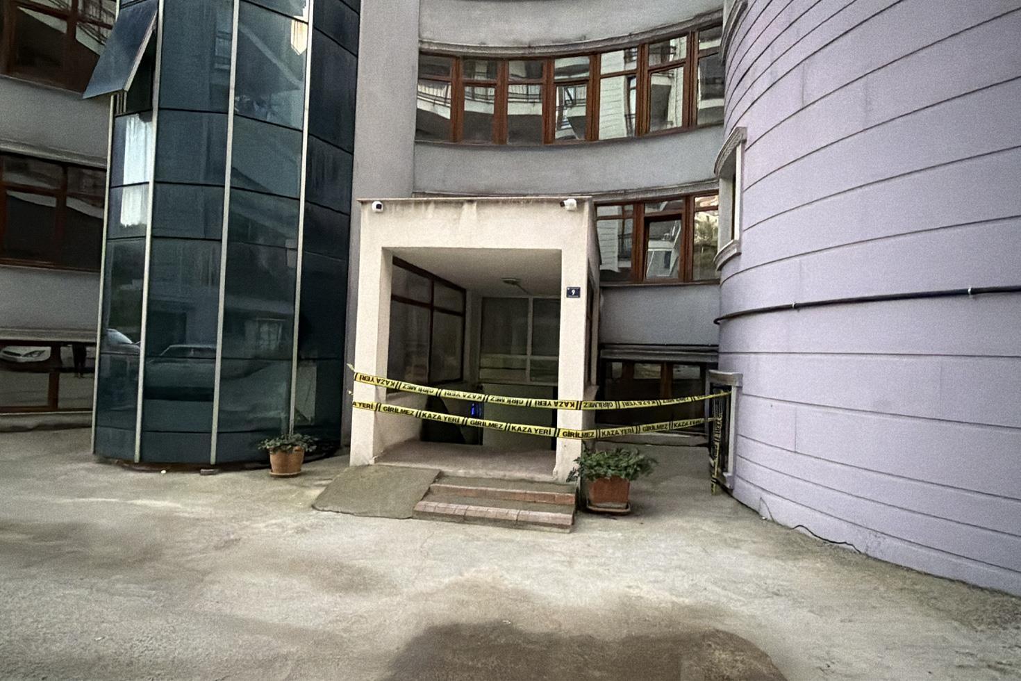 İnşaatta göçük 70 kişi evlerinden tahliye edildi