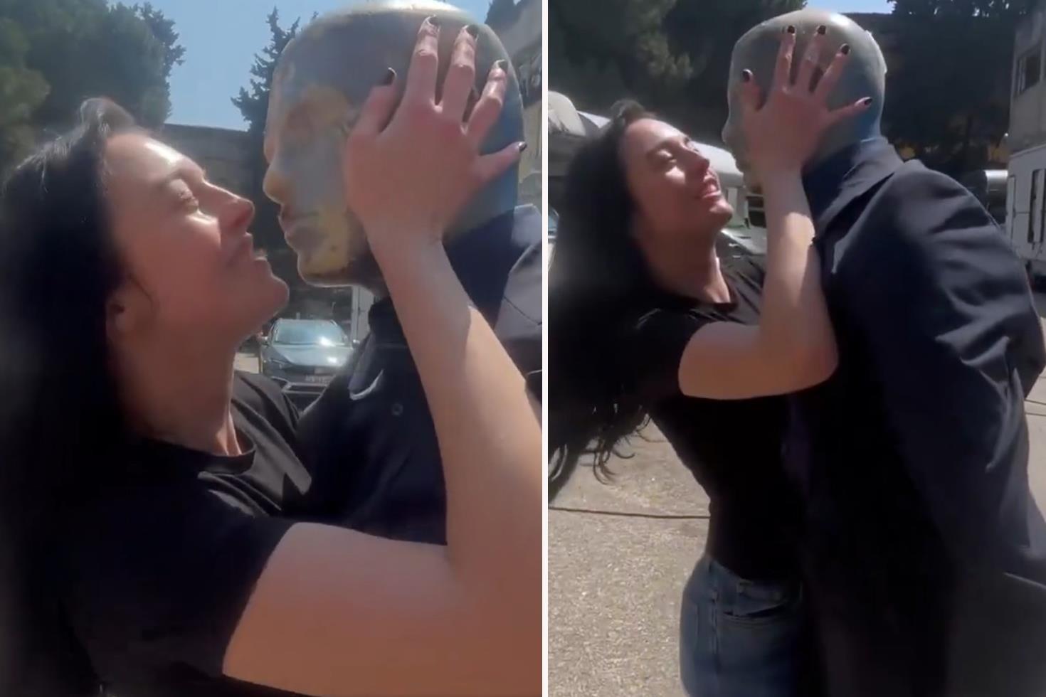 Melis Sezen, cansız mankenle dans etti