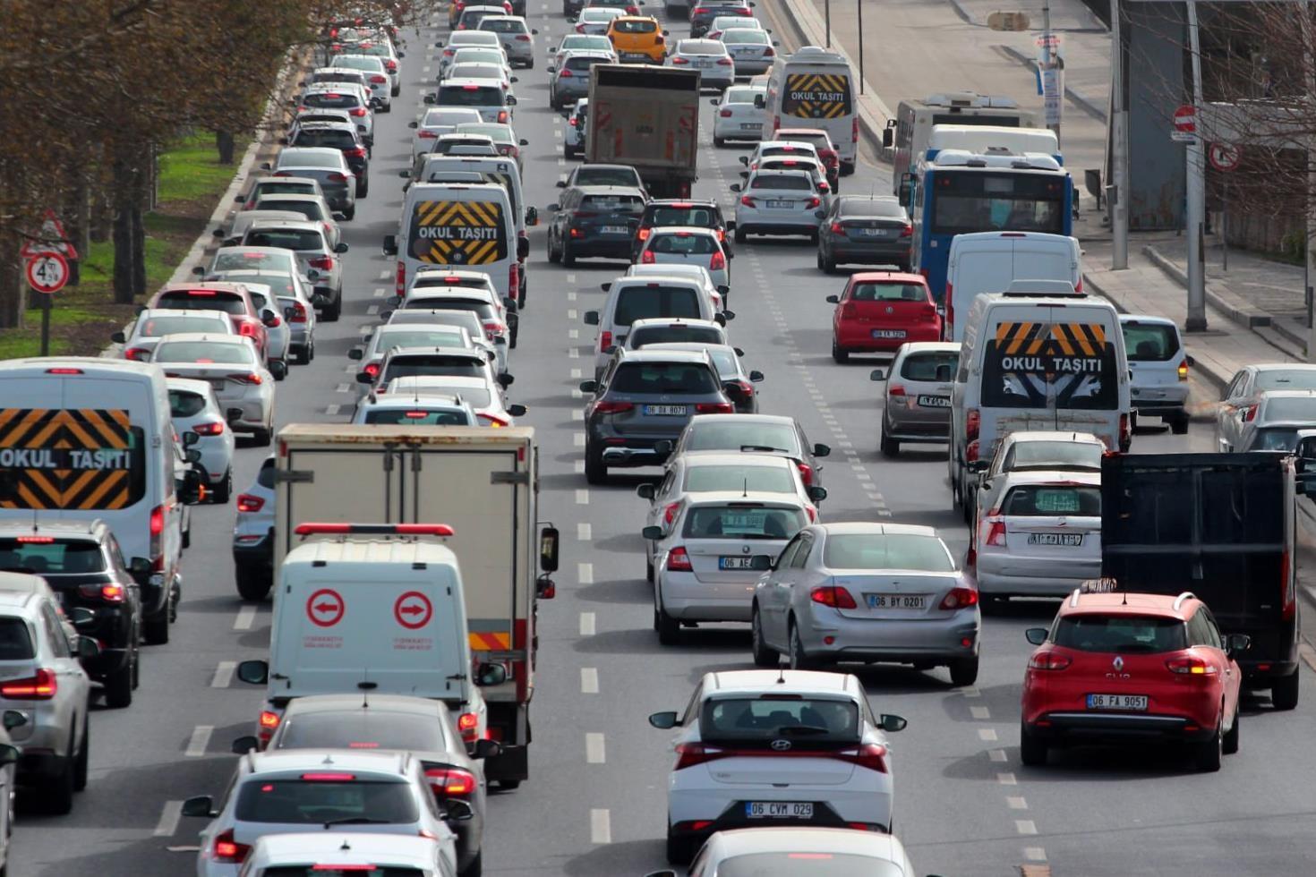 Akaryakıta gece yarısı çifte indirim