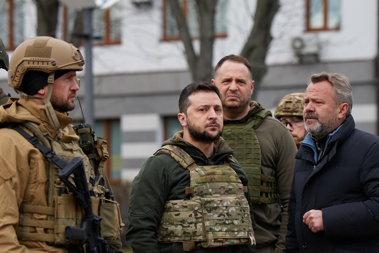 Zelenski’ye en yakın isim yolsuzluk operasyonu sonrası istifa etti