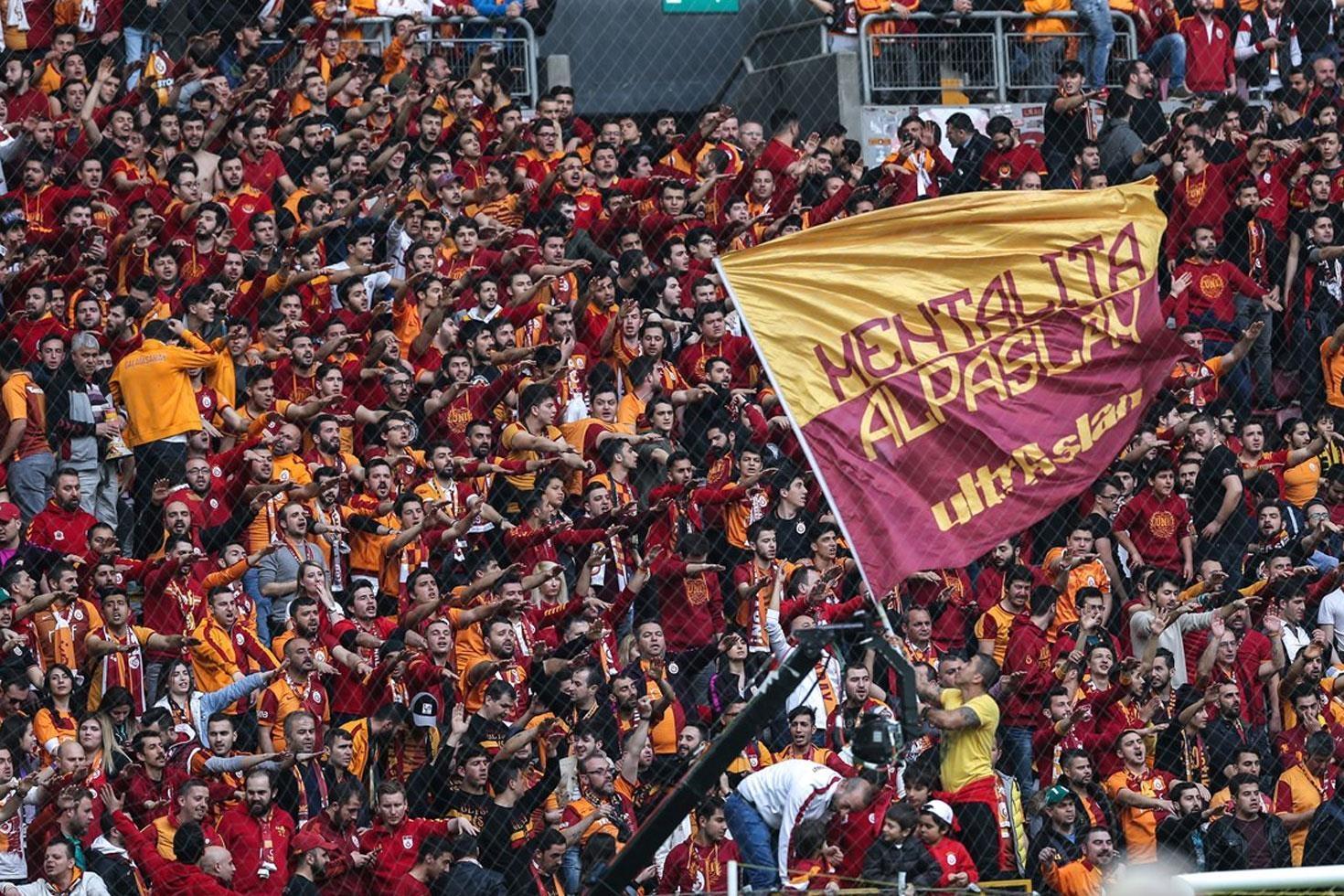 Galatasaraylıları derbi öncesi sevinçten uyutmayacak haber