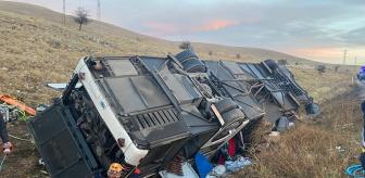 Yolcu otobüsü şarampole devrildi! Ölü ve yaralılar var