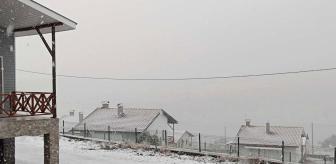 Başkente mevsimin ilk karı düştü, her yer beyaza büründü