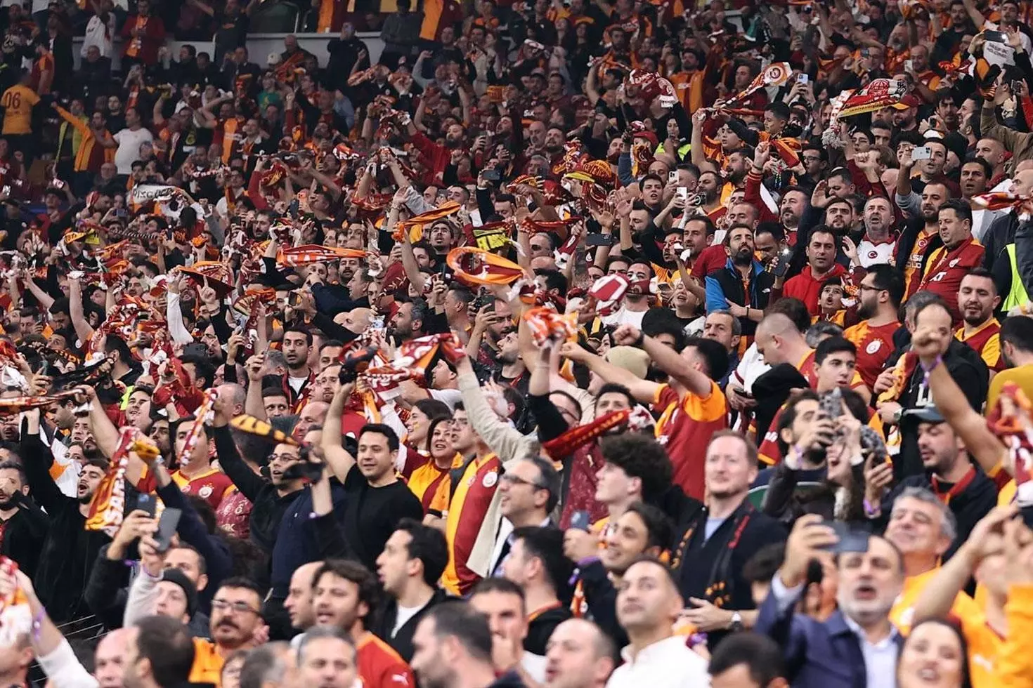 Galatasaraylı taraftarlardan 905’teki golün ardından yıldız oyuncuya büyük tepki