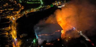 İstanbul'u ayağa kaldıran yangın! Alevler şehrin her yerinden görüldü