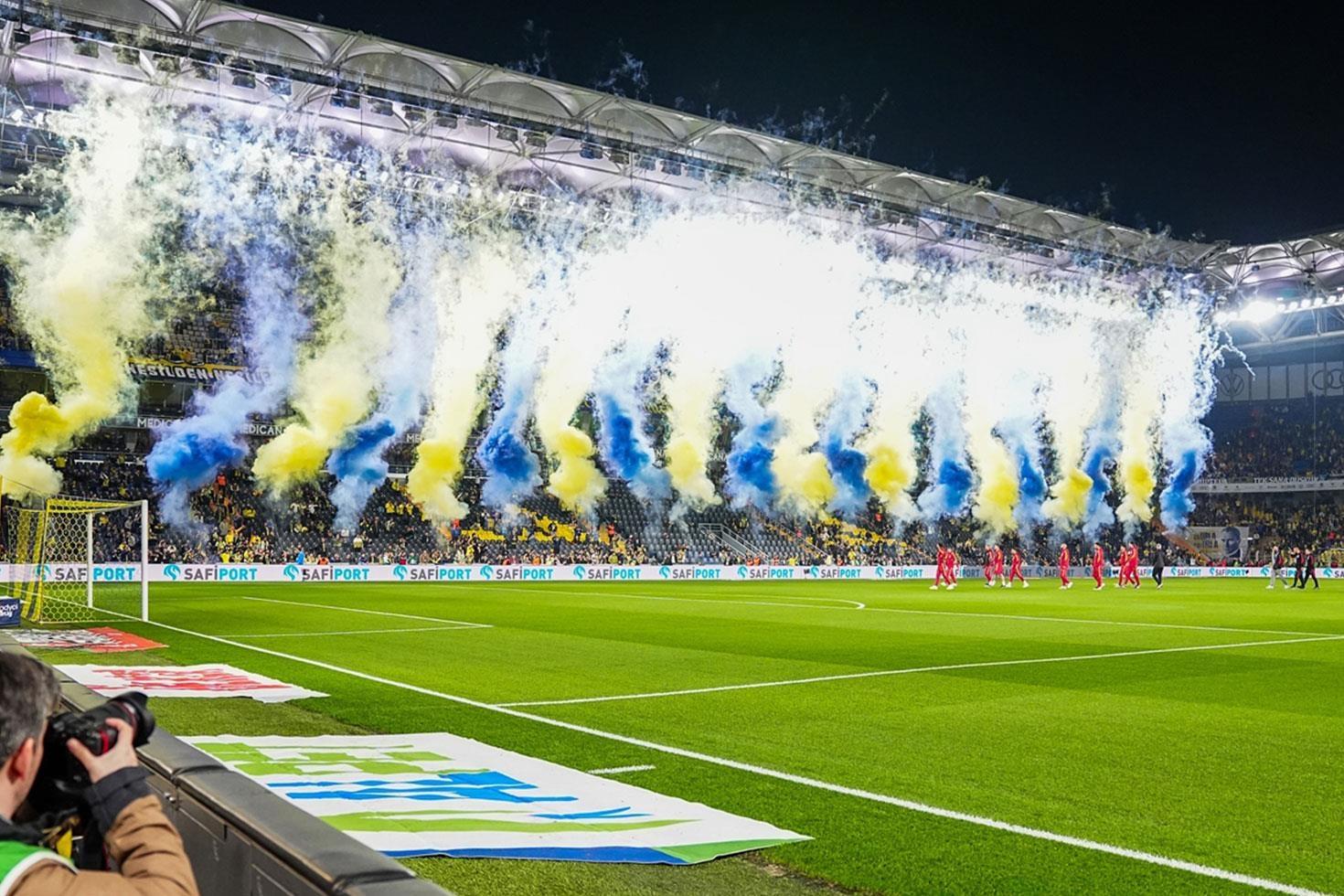 Chobani Stadyumu, pazar günü bir derbiye daha ev sahipliği yapacak