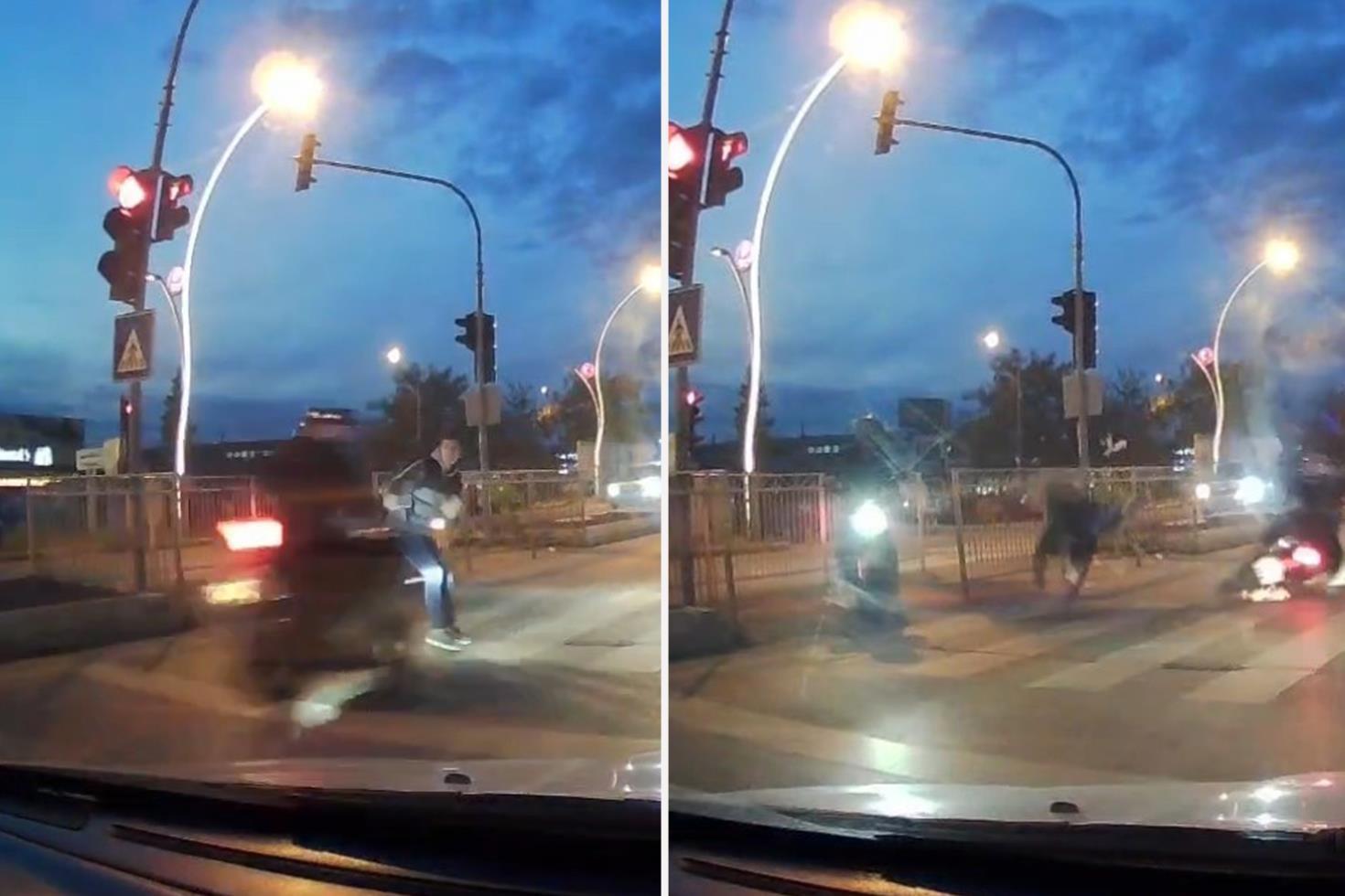 Kırmızı ışık ihlali yapan motosikletli yayaya çarptı, 2 kişi yaralandı