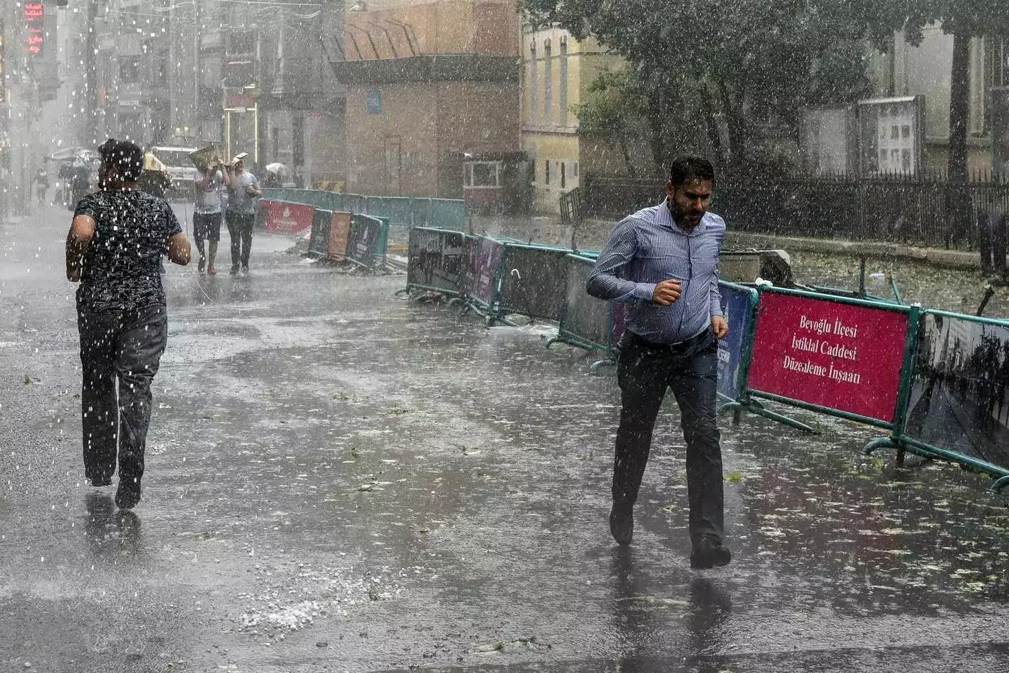 İstanbul için sağanak yağış uyarısı Tarih belli oldu