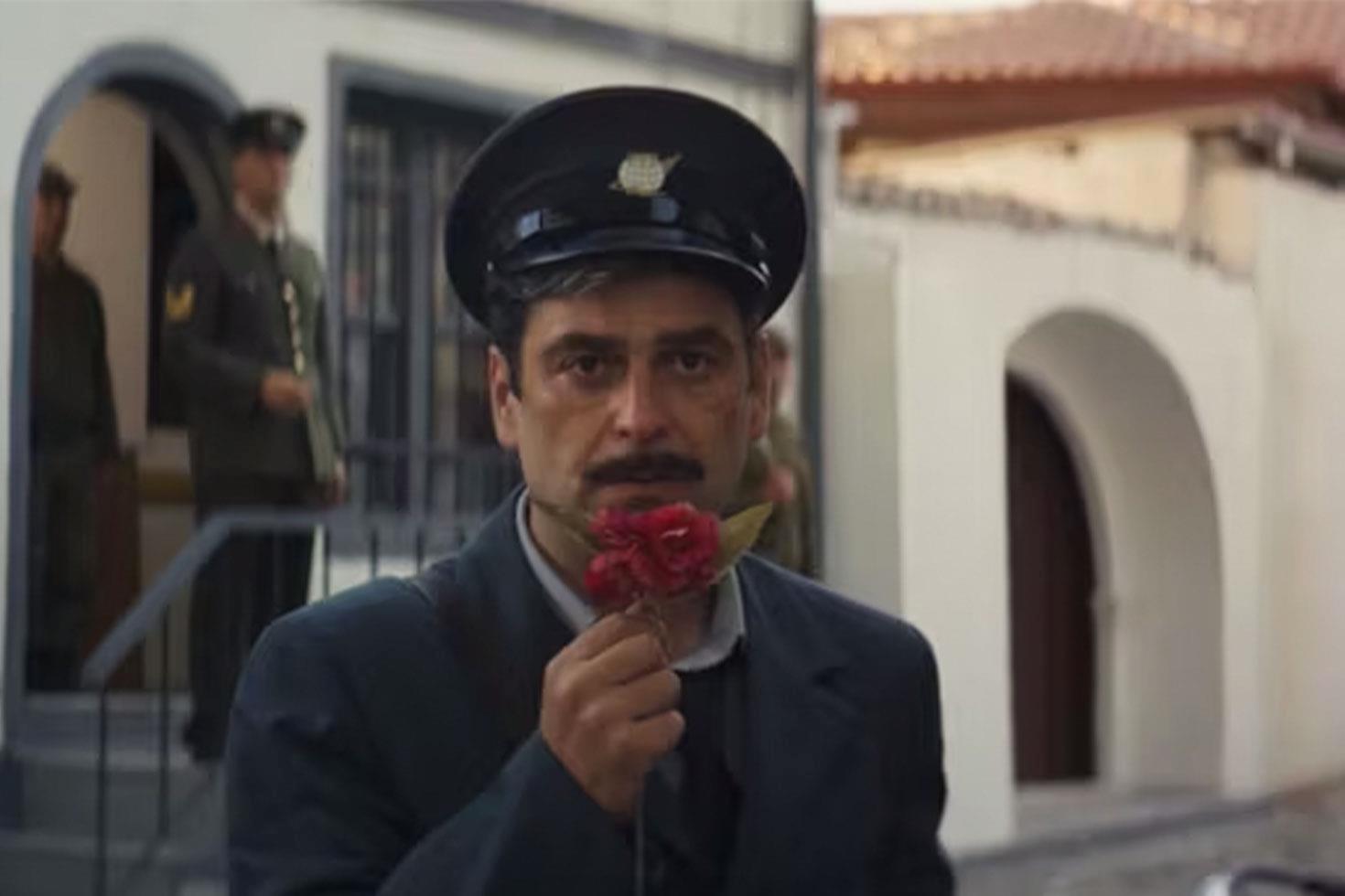 Uzak Şehir’in Cihan’ından yeni sürpriz: ’Bak Postacı Geliyor’ fragmanı yayında