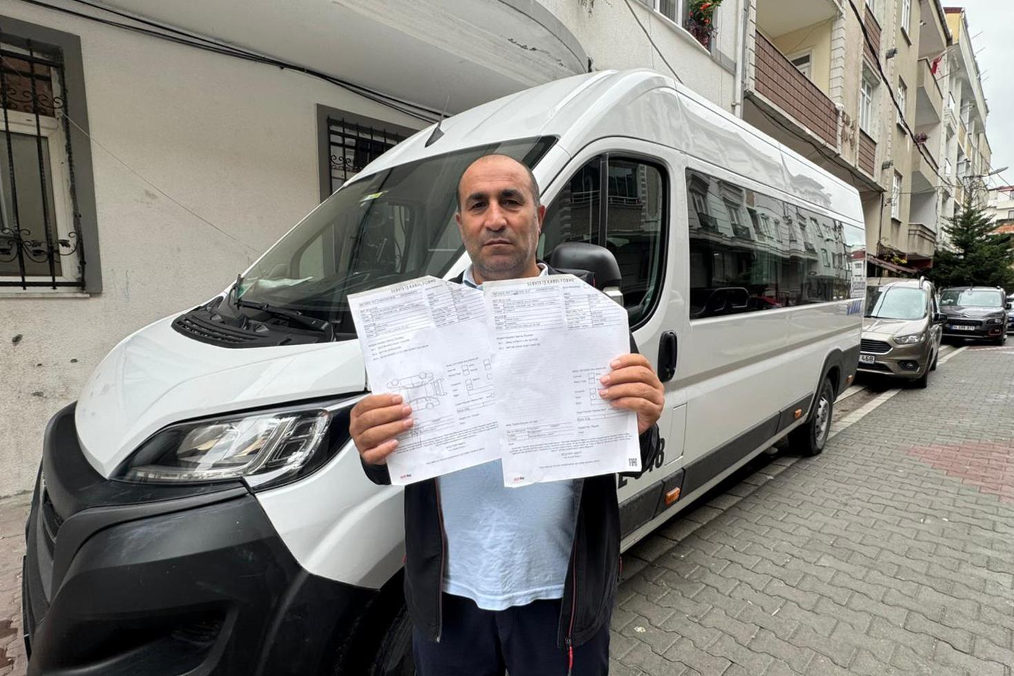 Kredi çekip sıfır aldığı servis minibüsü arıza verdi 24 kez servise götürdü