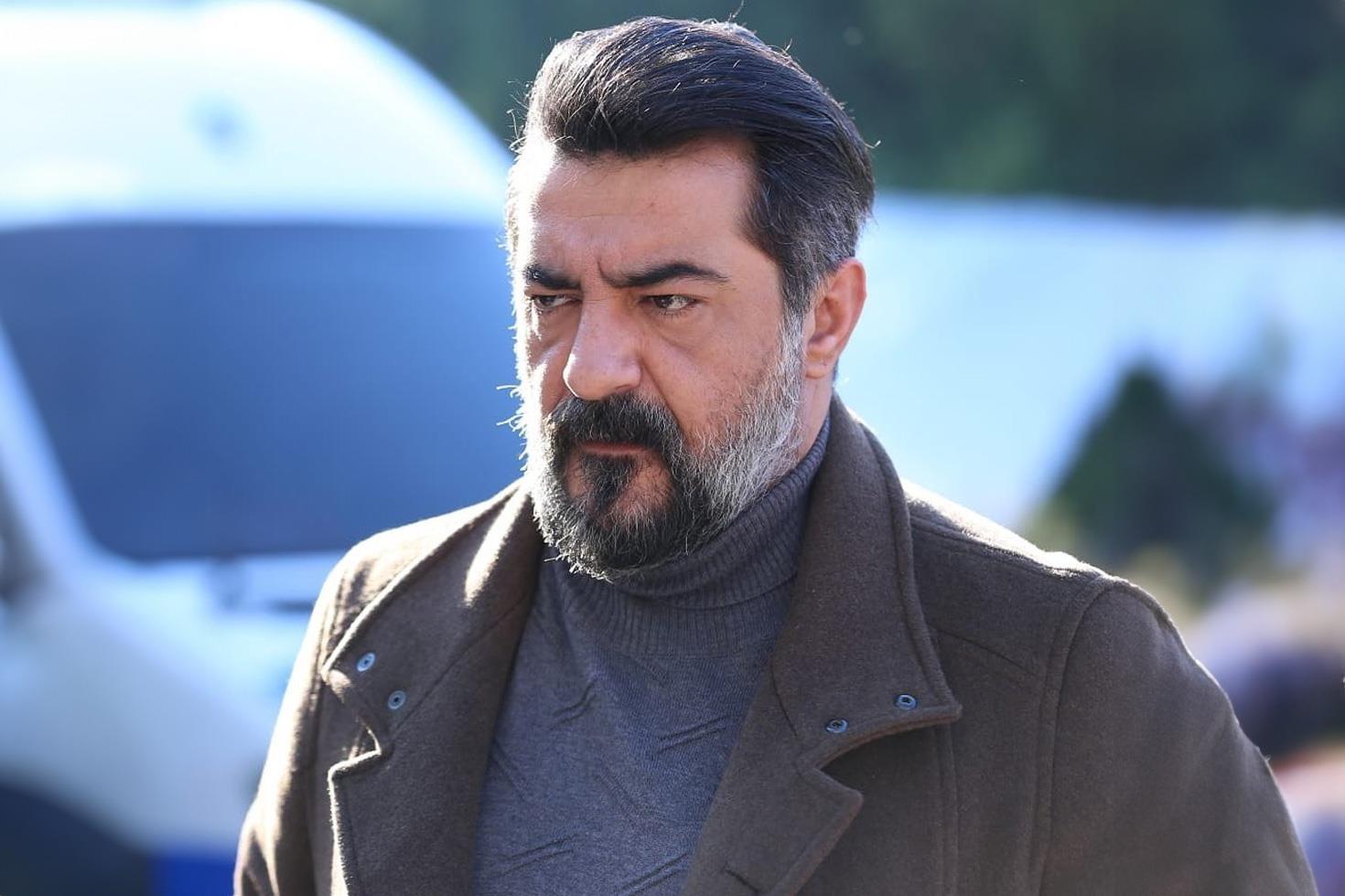 Oyuncu Celil Nalçakan trafik kazası geçirdi