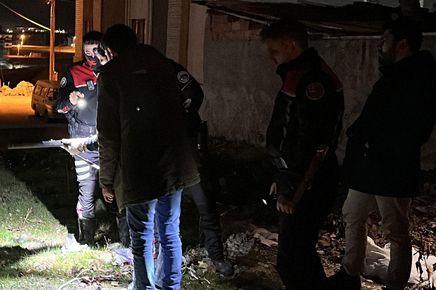 Aile içi tartışmada facia Annesini darbeden babasına saldırdı