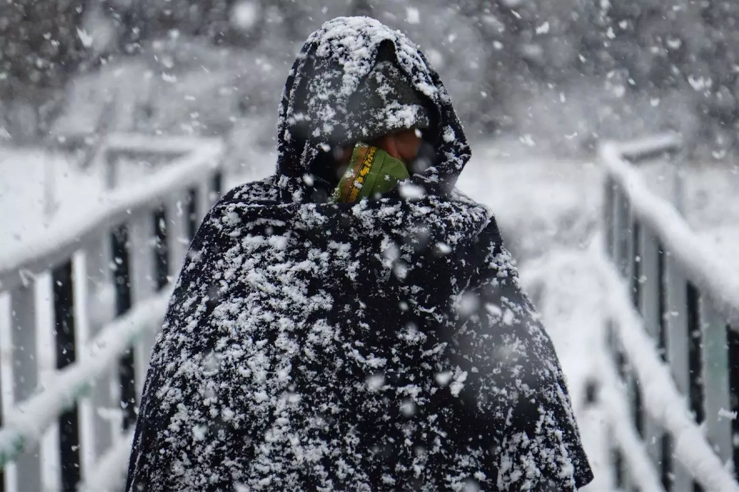 Bere, eldiven dolapta ne varsa çıkarın İstanbul’a lapa lapa kar için tarih verildi