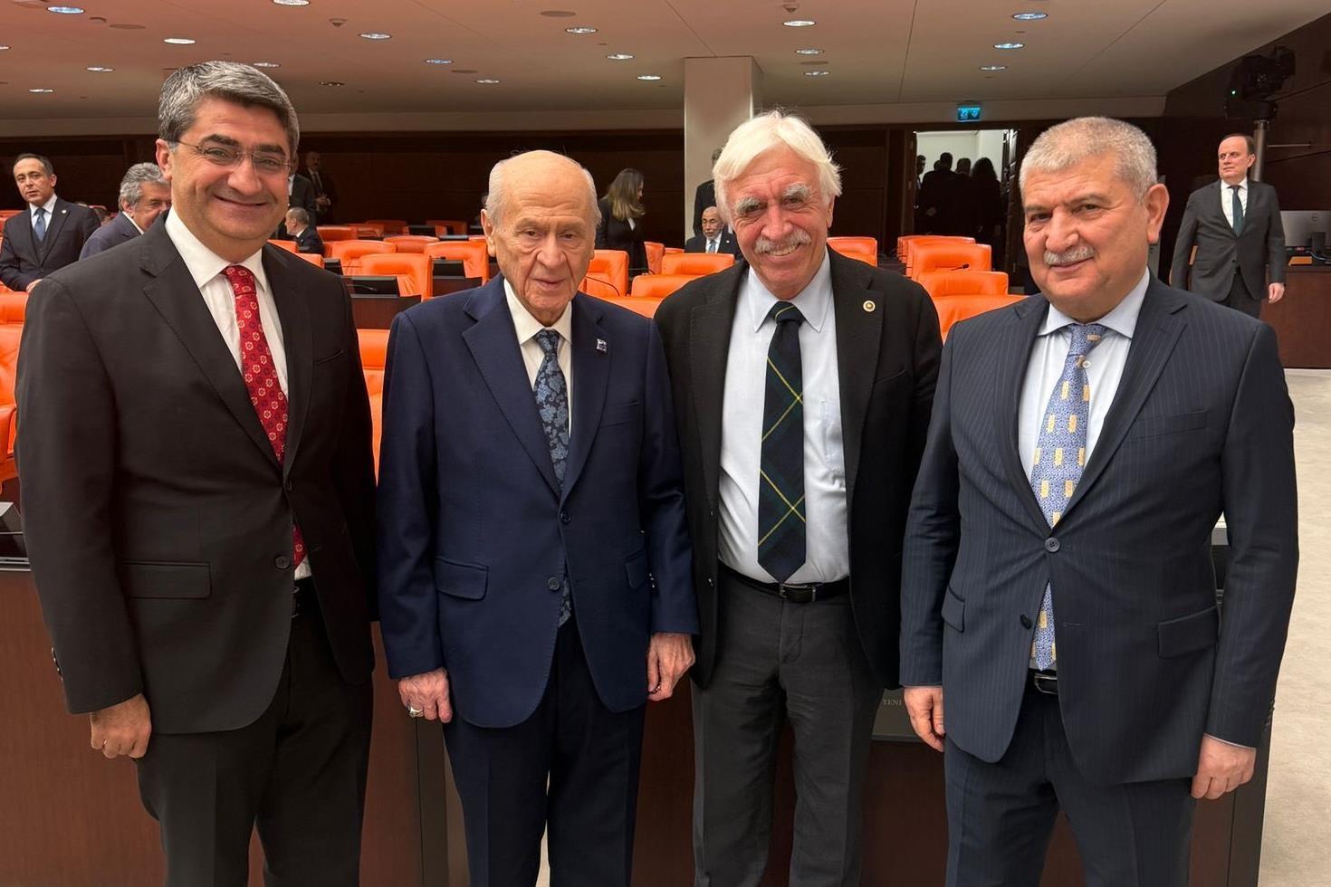 Meclis’te dikkat çeken kare Fotoğrafa düştüğü not dikkat çekti