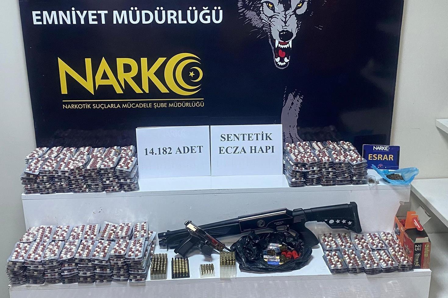 Ev ve iş yerinden 14 bin uyuşturucu hap çıktı, ’Kullanmak için satın aldım’ dedi