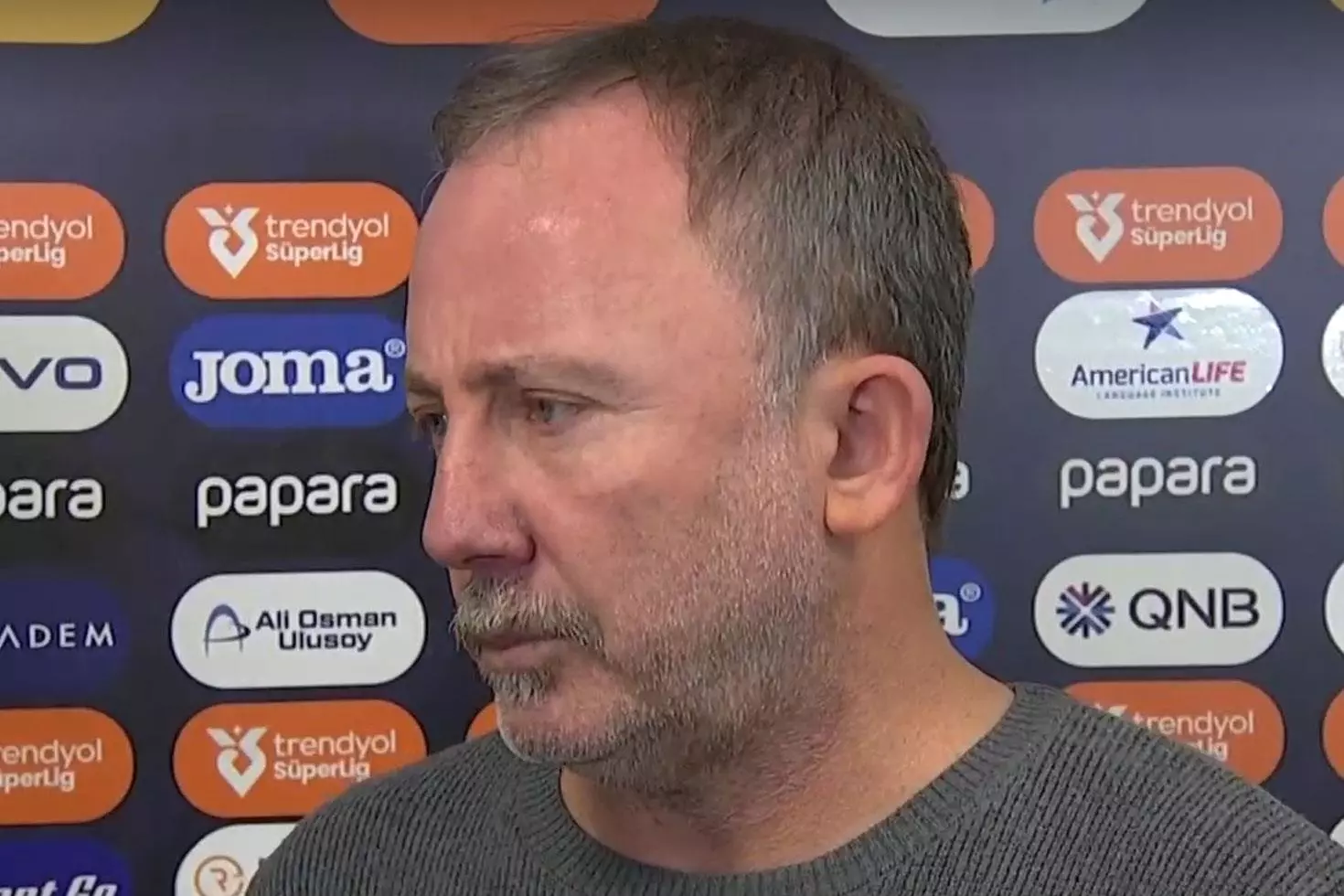 Sergen Yalçın canlı yayında çıldırdı: Bugün bir tiyatro vardı, futbol değil