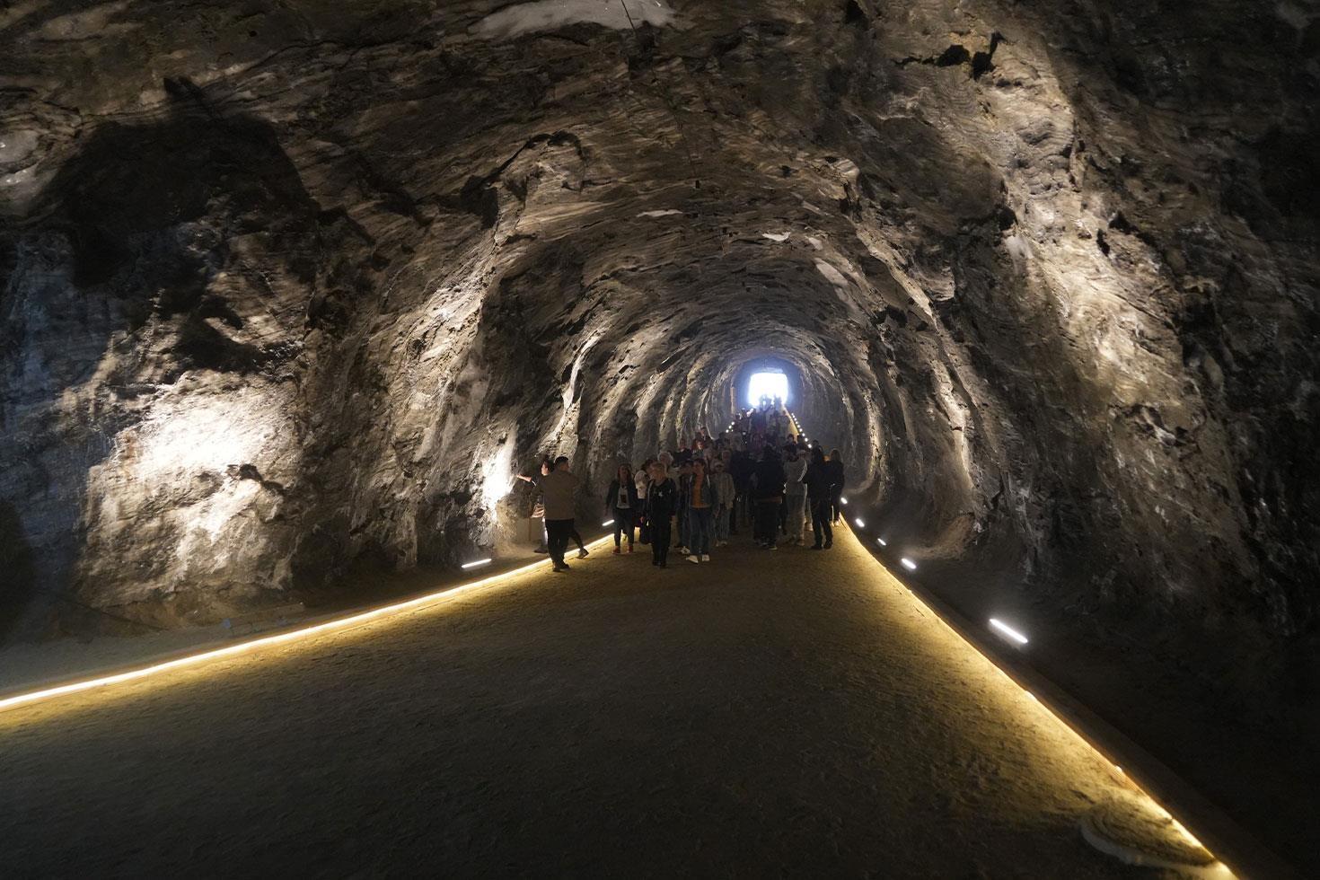 Yerin 150 metre altında Şifa arayanlar Türkiye’nin dört bir yanından akın ediyor