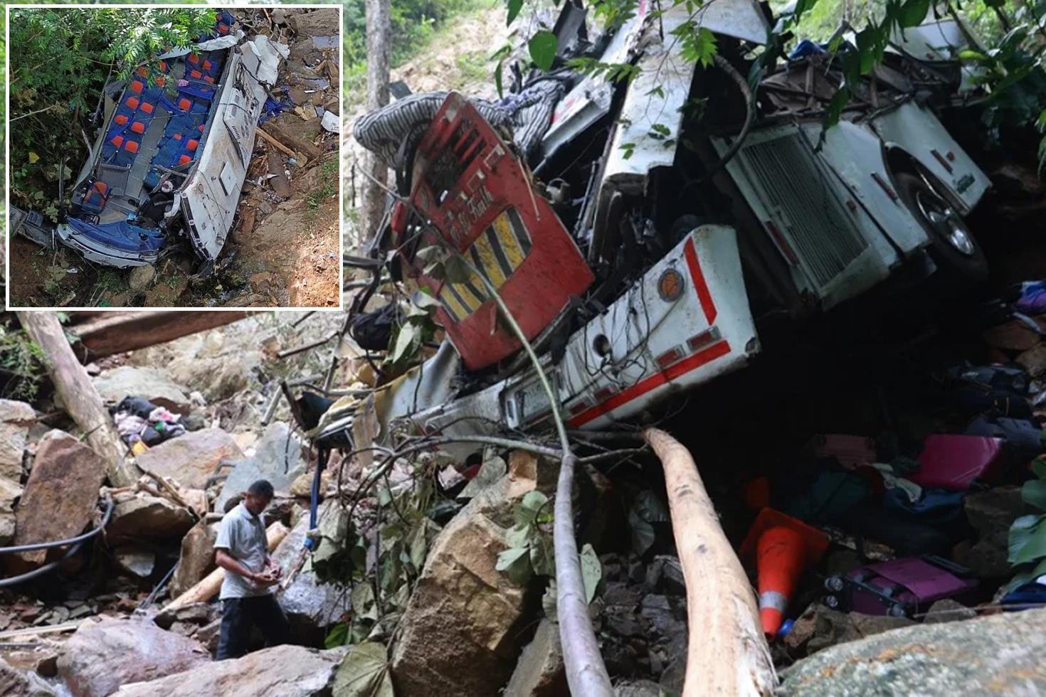 Mezuniyet dönüşü katliam gibi kaza 17 kişi hayatını kaybetti