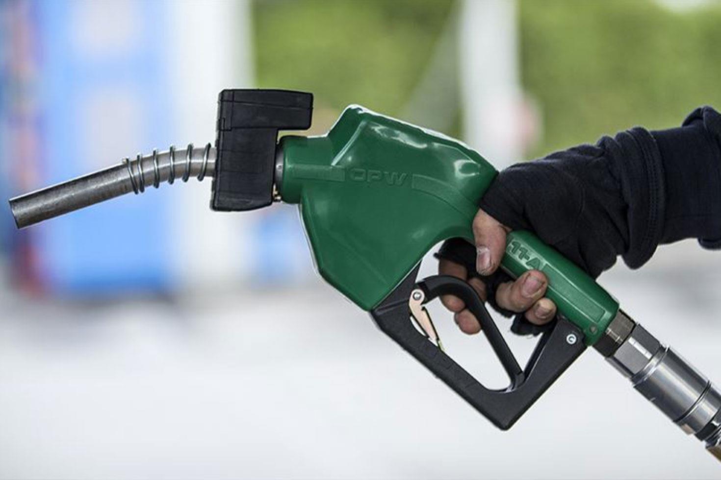 Araç sahiplerine müjde Akaryakıtta tabela 1 haftada ikinci kez değişiyor