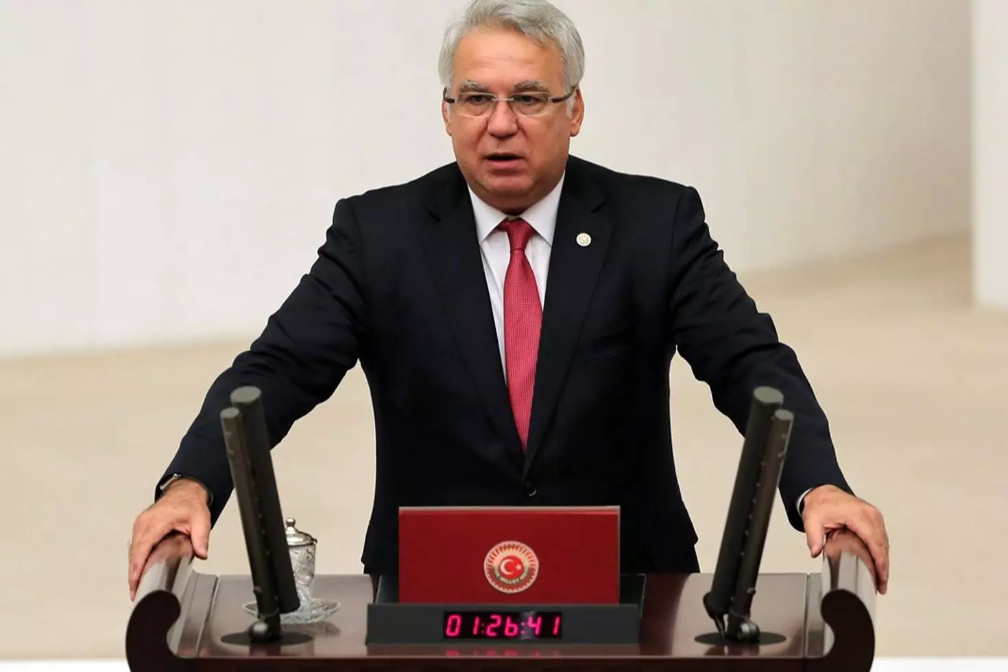 Hüseyin Kocabıyık 2 yıl 5 ay hapis cezası aldı