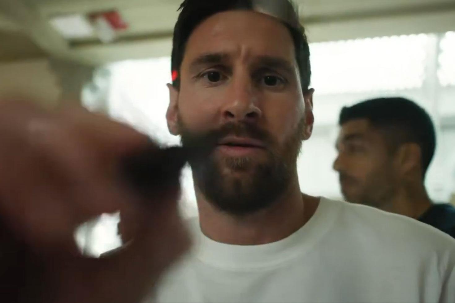 Kameraya imza atan Messi’nin zor anları