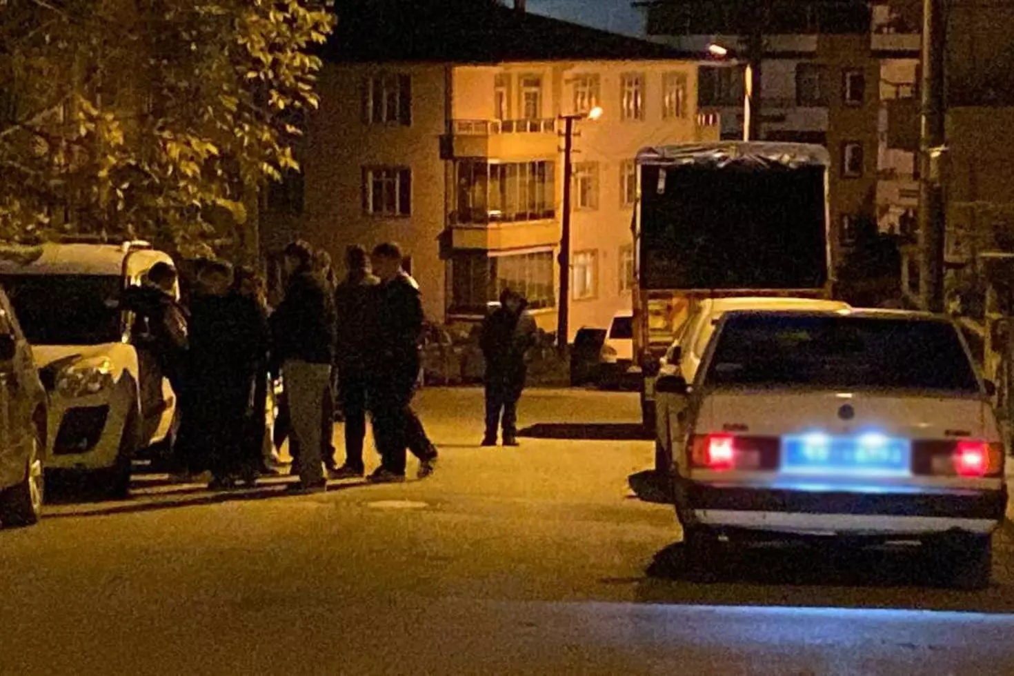 16 yaşındaki kız çocuğu evde başından vurulmuş halde bulundu