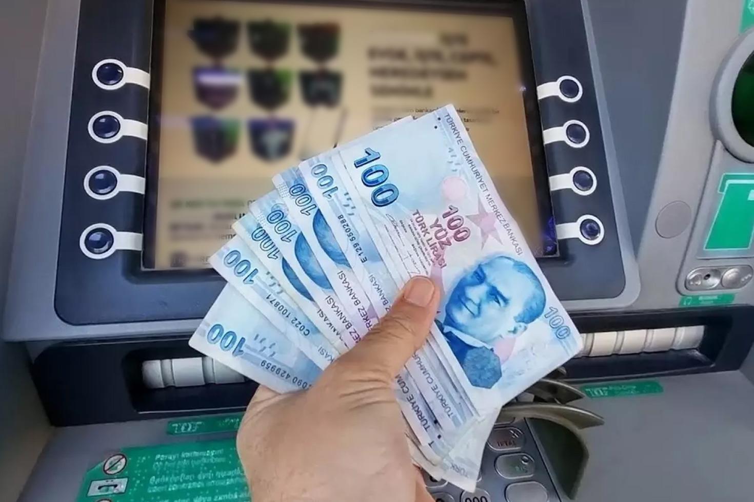 ATM’den para çekmede yeni dönem 1 Ocak’ta başlıyor