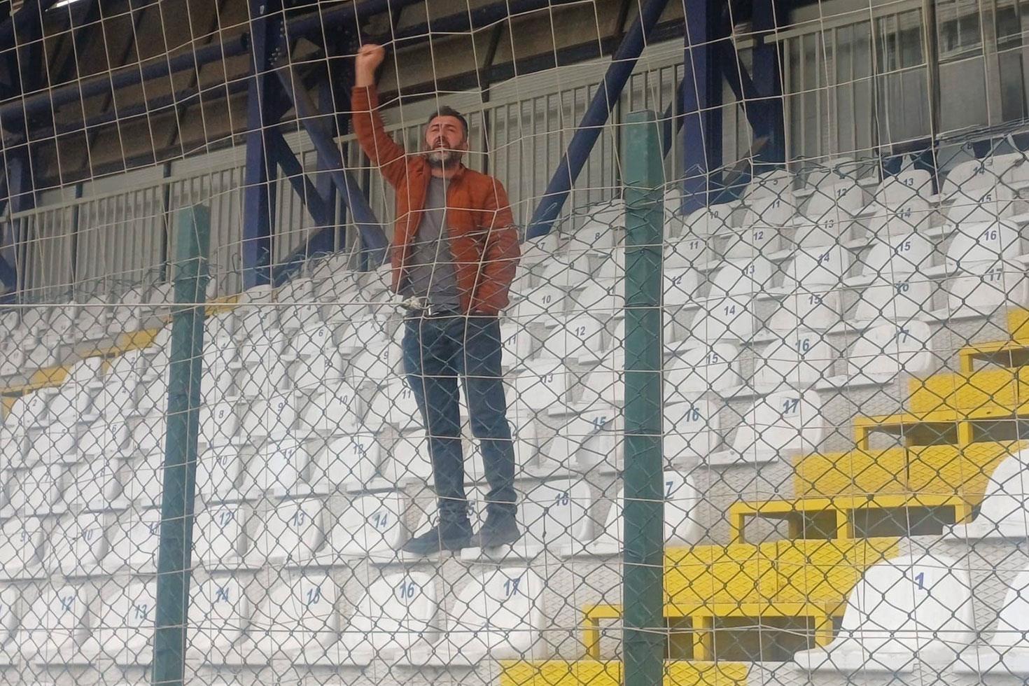 600 kilometre yol kat edip takımını tek başına destekledi