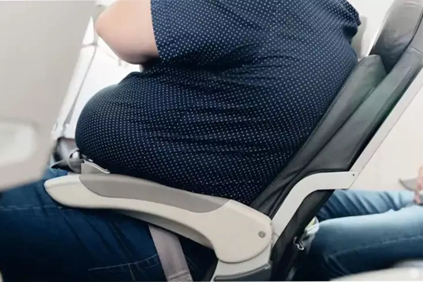 Havayolu şirketinden tartışmalı karar, kilolu yolcular iki bilet almak zorunda kalacak