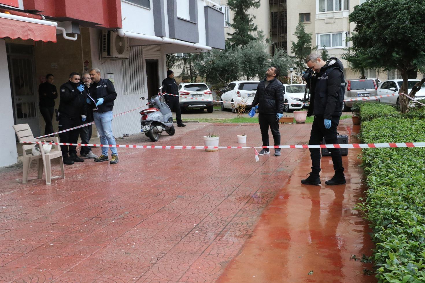 Önce oğlu sonra annesi Bir gün arayla balkondan düşerek can verdi