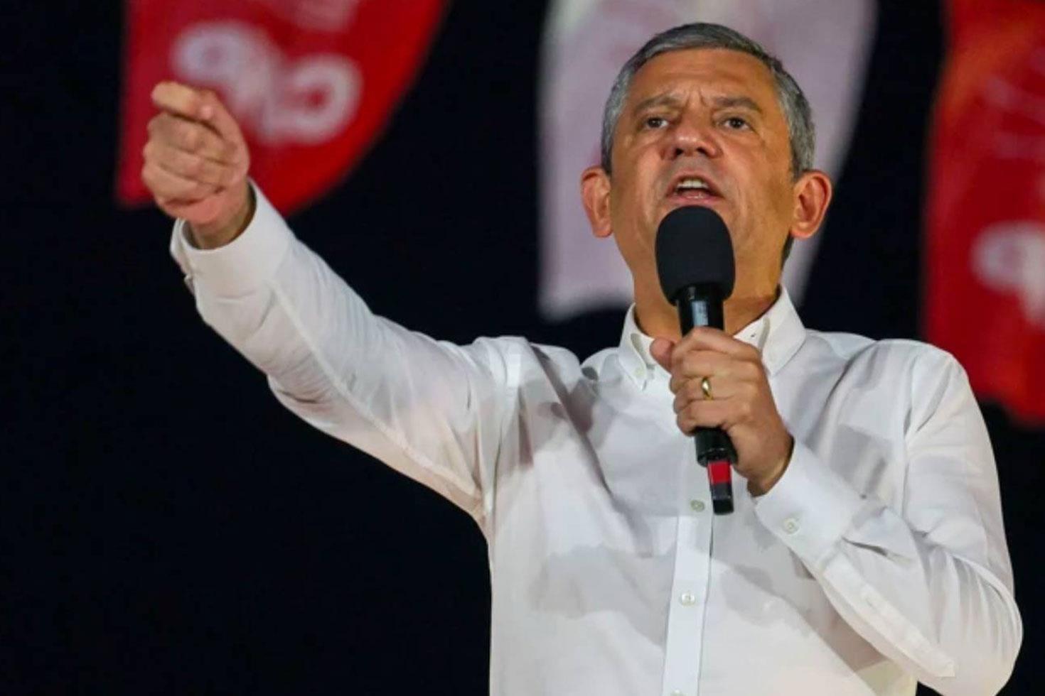 Özel’den vatandaşlara ’sokak’ çağrısı: Hepinizi meydanlara, direnmeye davet ediyorum