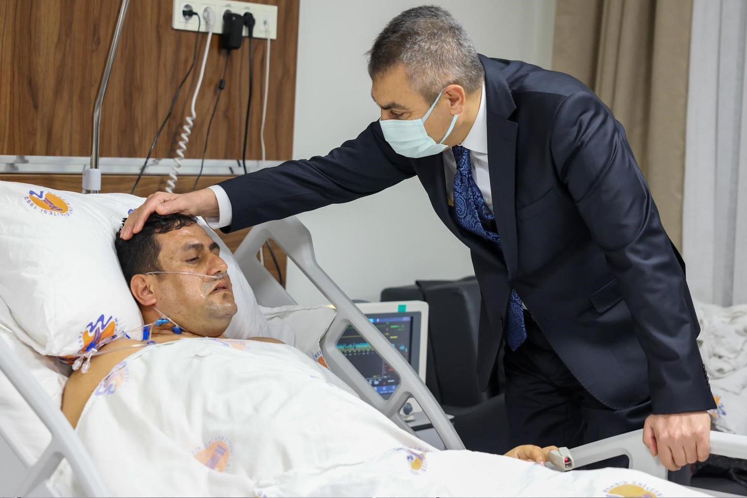 Okul bahçesinde tüfekle vurulan müdürden güzel haber