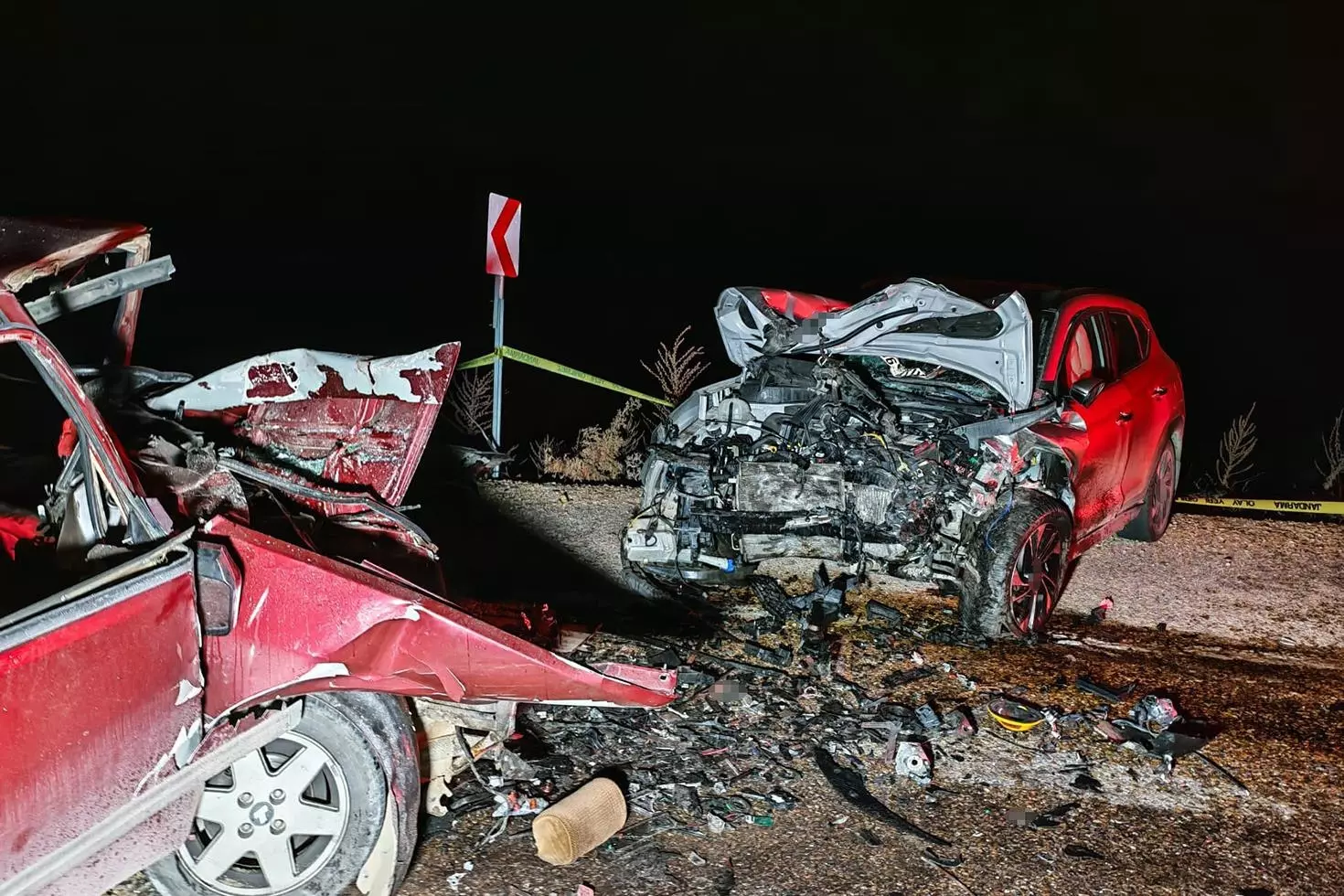 Manisa’da feci kaza: Aynı aileden 3 kişi hayatını kaybetti