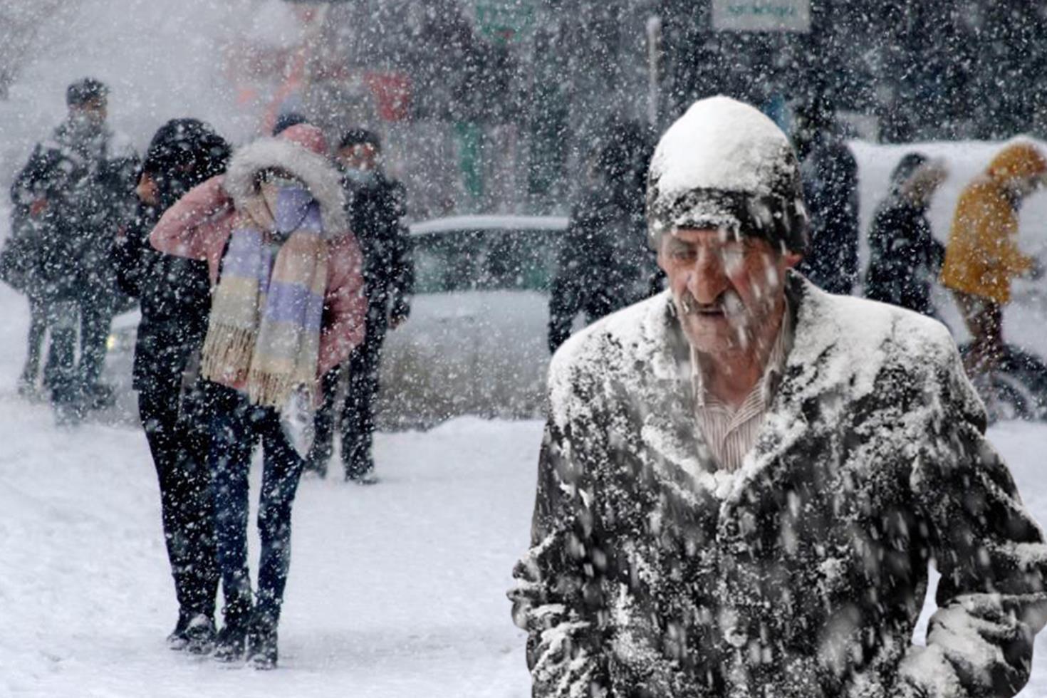 Lapa lapa kar geliyor Bakanlık 22 ili sarı ve tuncu kodla uyardı
