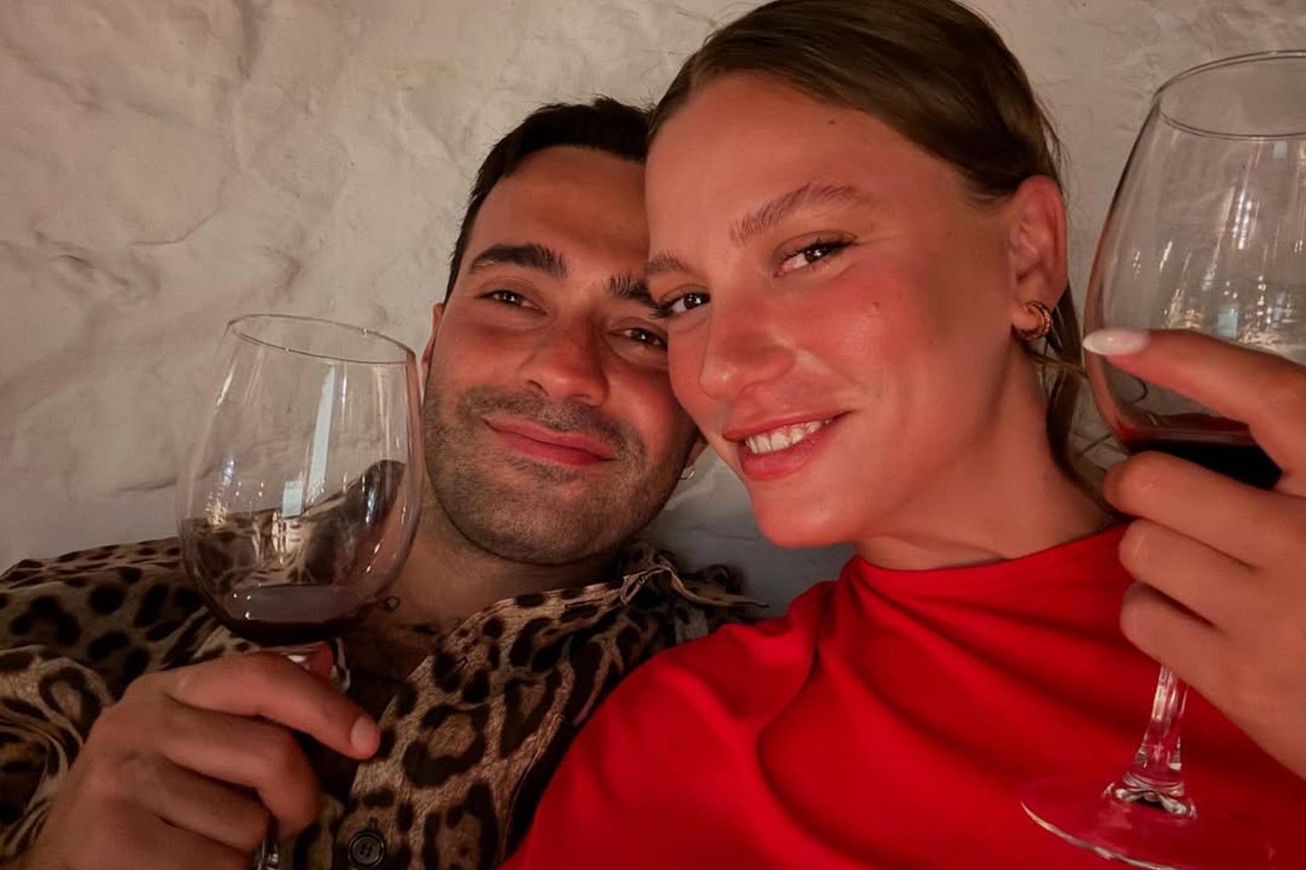 Serenay Sarıkaya’dan sevgilisi Mert Demir’e romantik doğum günü kutlaması