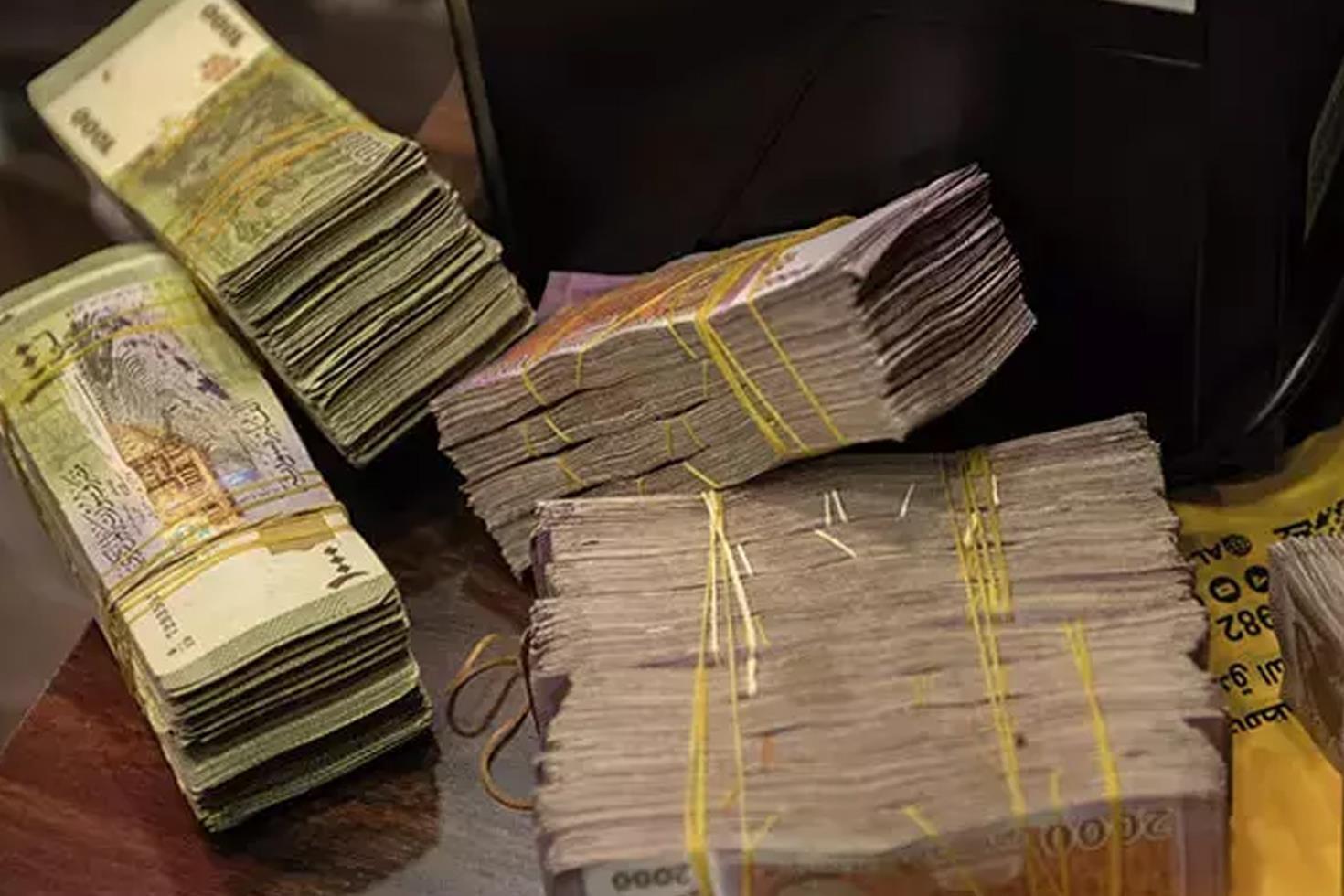 Suriye paradan iki sıfır atıldı Yeni banknotlar tedavüle girdi