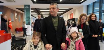 Özgür Özel, Ferdi Zeyrek'in ikiz kızlarına verdiği sözü tuttu