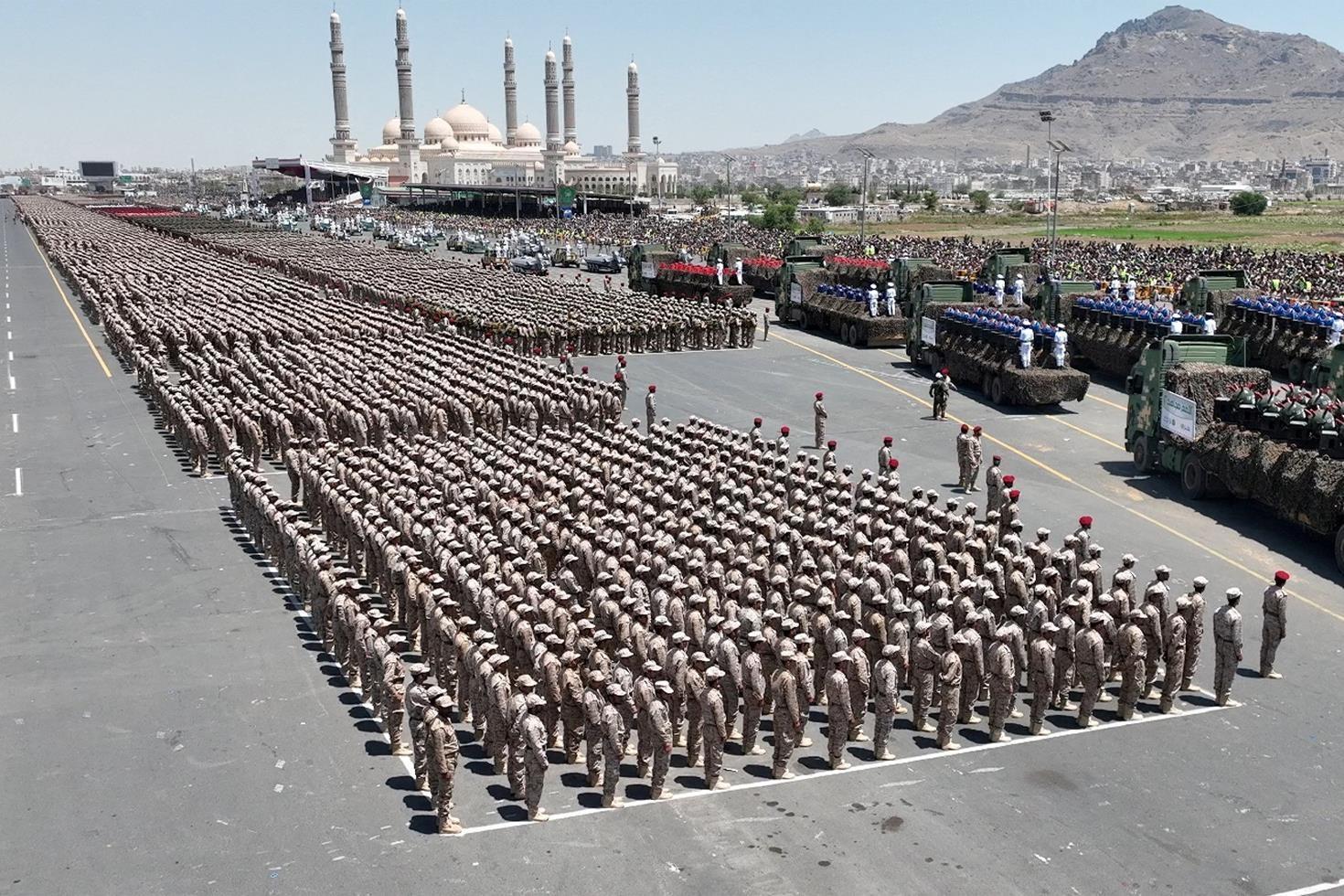 Yemen ordusu teyakkuza geçti: Başkomutanın vereceği tüm görevlere hazırız