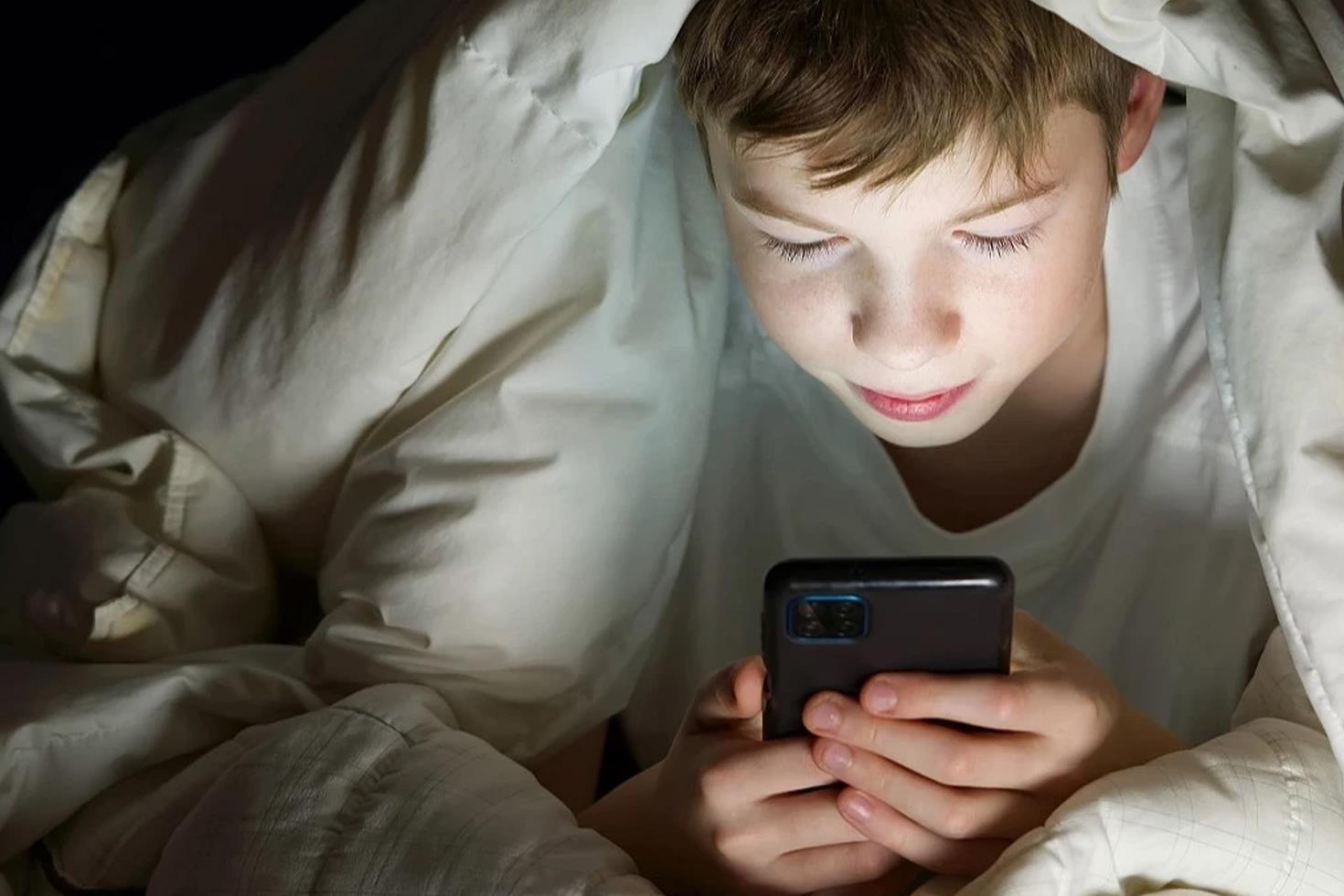 15 yaş altına internet düzenlemesi geliyor Bakan Göktaş tarih verdi