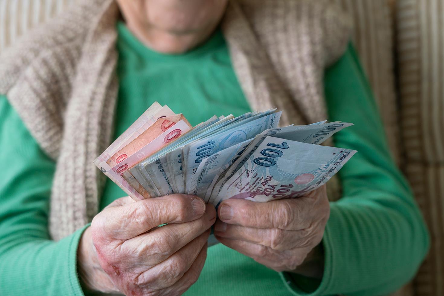 En düşük emekli maaşı için refah payı çıkışı Rakam konuşulanı aşıyor