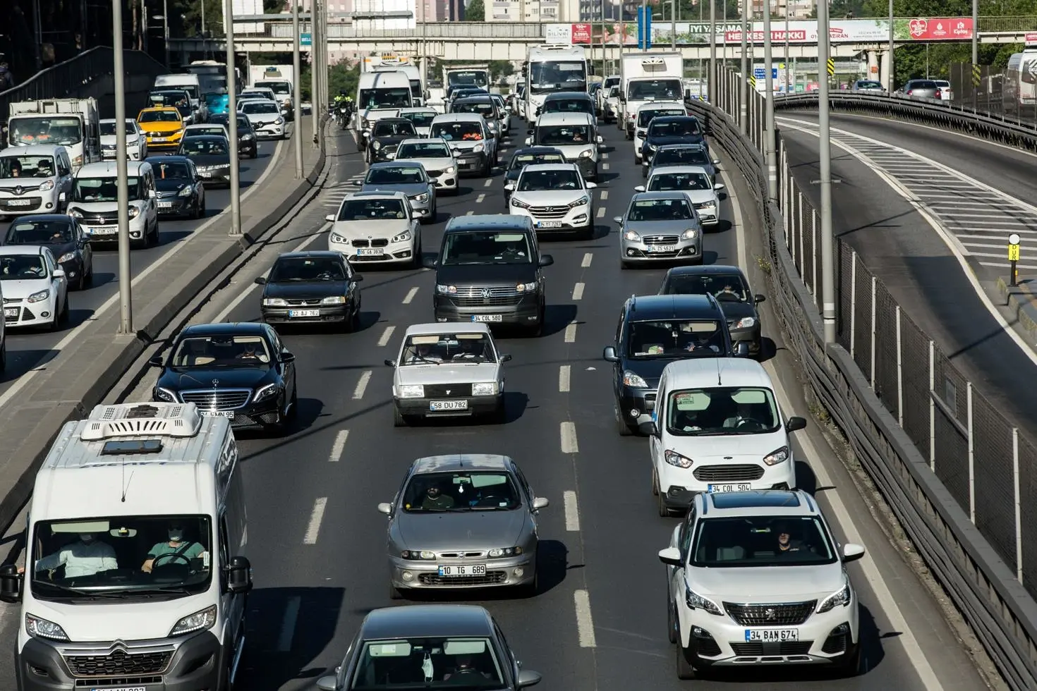 Araç sahipleri dikkat Zamlı fiyatlar belli oldu, muayene yaptırmayana ceza var