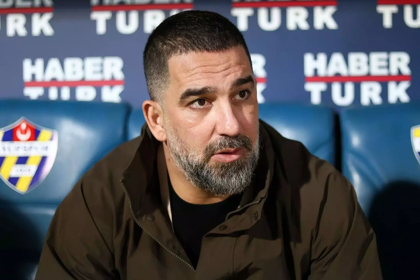 Arda Turan’dan minik yeğenine 6 milyonluk jest