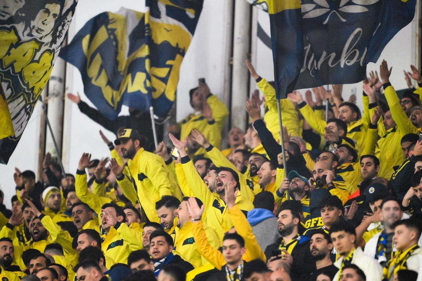 Futbol, basketbol ve voleybol... Fenerbahçe’den 4’te 4