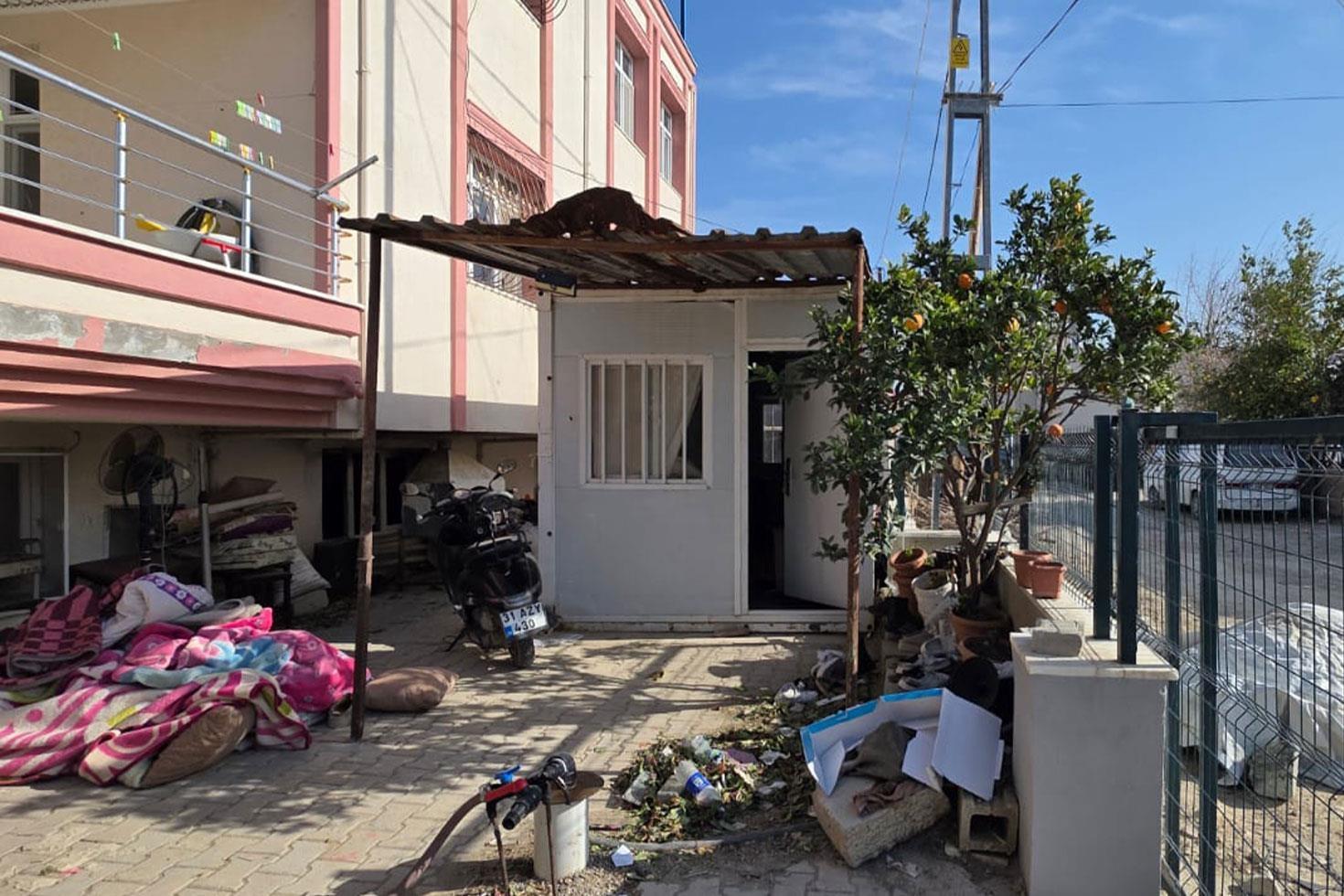 17 yaşındaki kız çocuğu, başından vurulmuş halde konteynerde bulundu