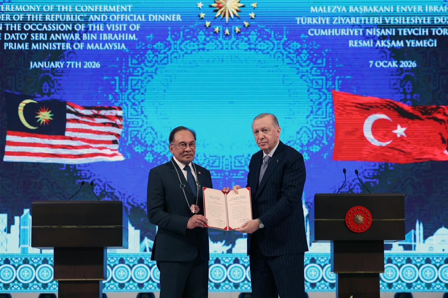 Cumhurbaşkanı Erdoğan’dan Malezya Başbakanı İbrahim’e Cumhuriyet Nişanı