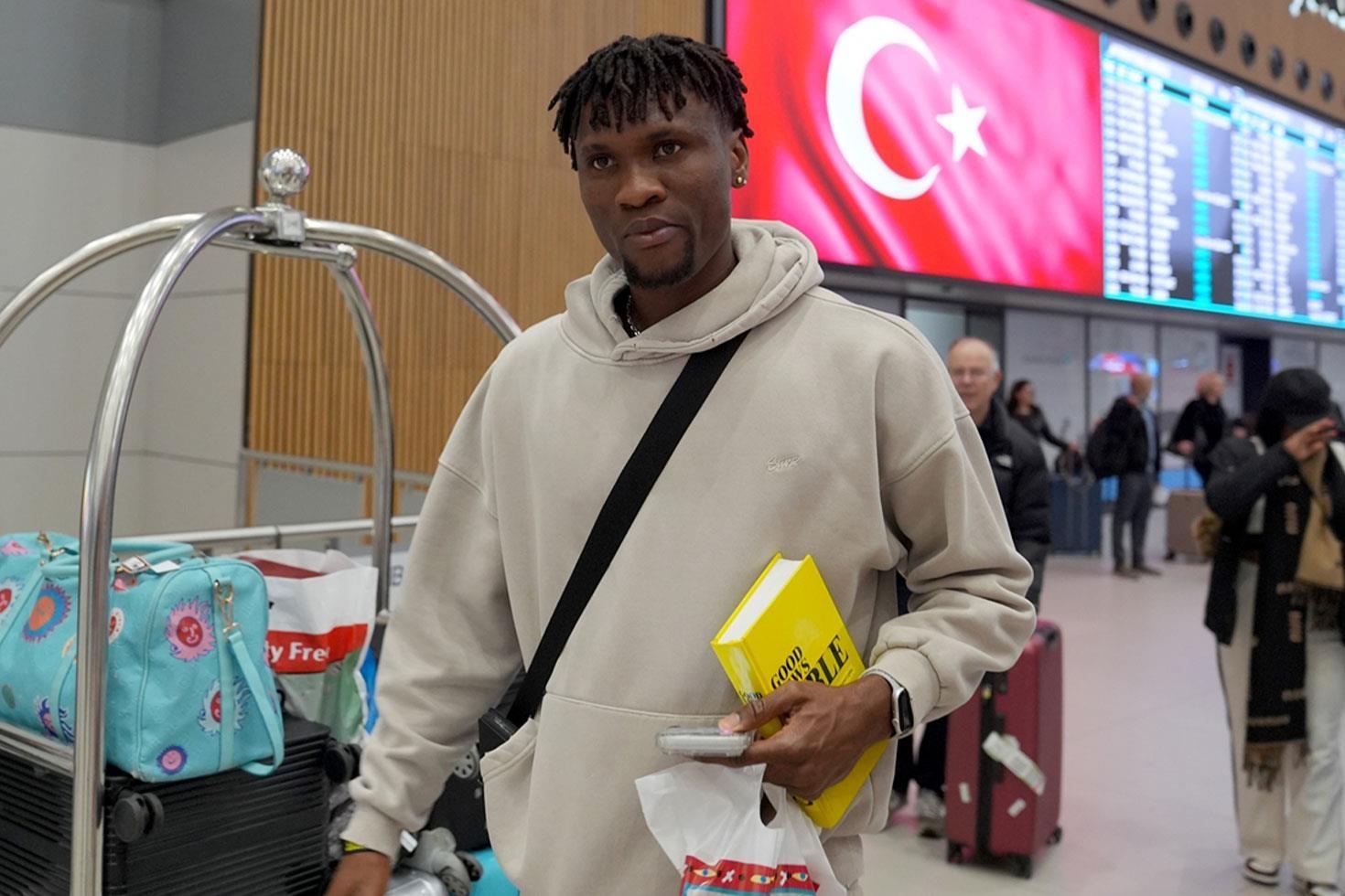 Trabzonspor transferi bitirdi: Chibuike Nwaiwu İstanbul’da