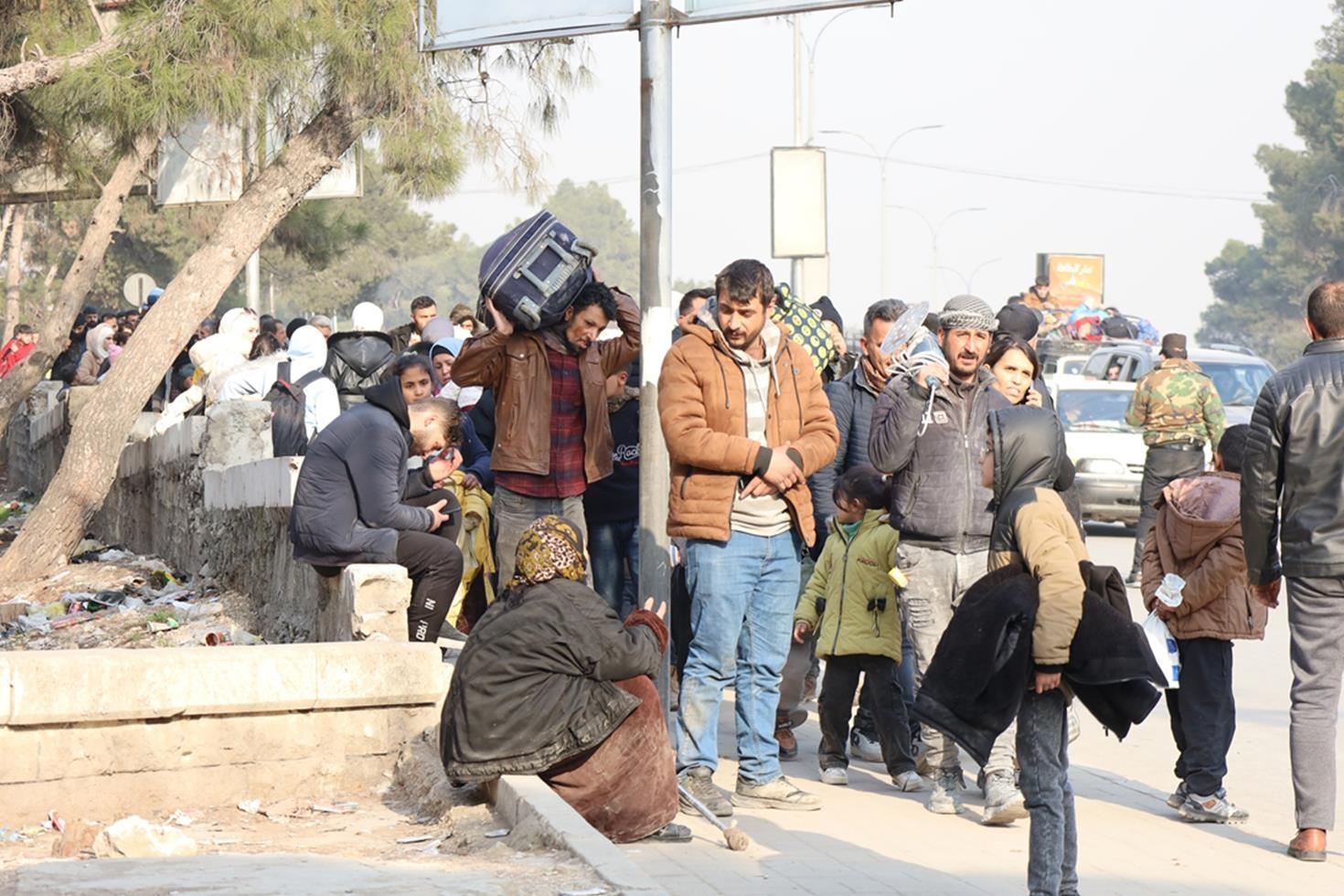 PKKYPG, Halep’te işgal ettiği bölgelerden çıkmak isteyen sivilleri hedef alıyor